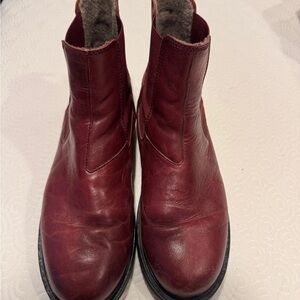 Ten Points Chic Women's Burgundy Ankle Boots